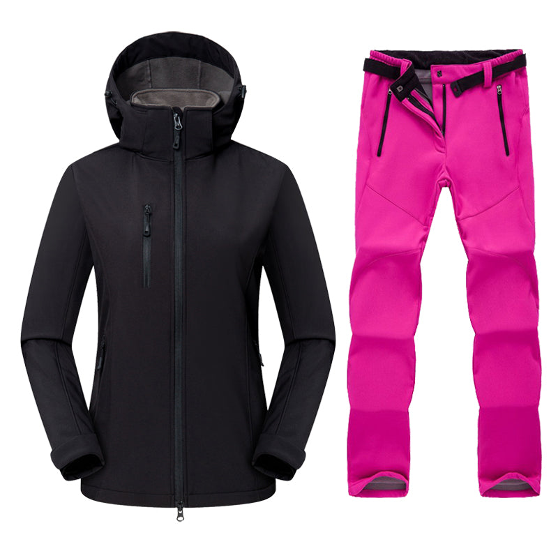 Sofie – Damen Softshelljacke mit Kapuze – Schwarz