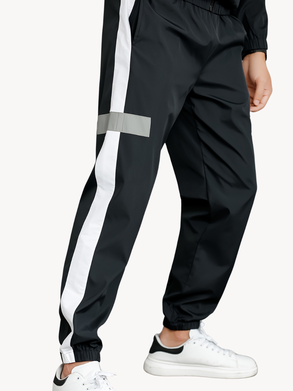 MARCEL – Herren Zweiteiler mit Reißverschlussjacke und Jogginghose im Colorblock-Design - Schwarz