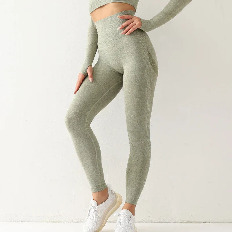 NYRA – Perfect Scrunch Leggings für eine schmeichelhafte Silhouette - Hellgrün