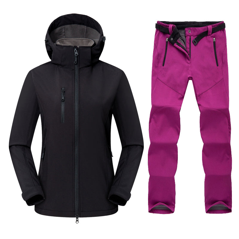 Sofie – Damen Softshelljacke mit Kapuze – Schwarz