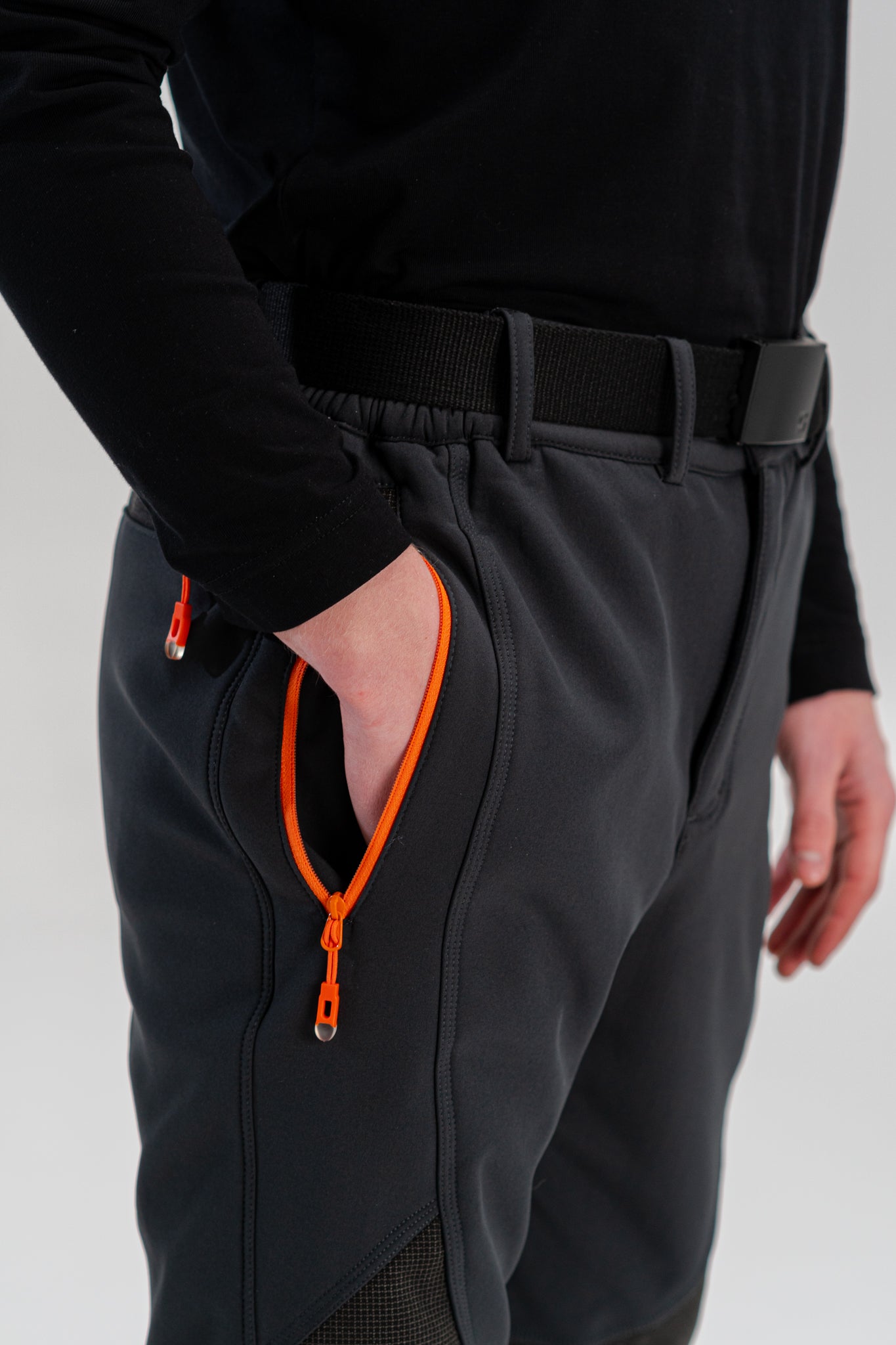Alpenwear StormGuard™ – Wasserdichte Wanderhose für jedes Abenteuer - Schwarz