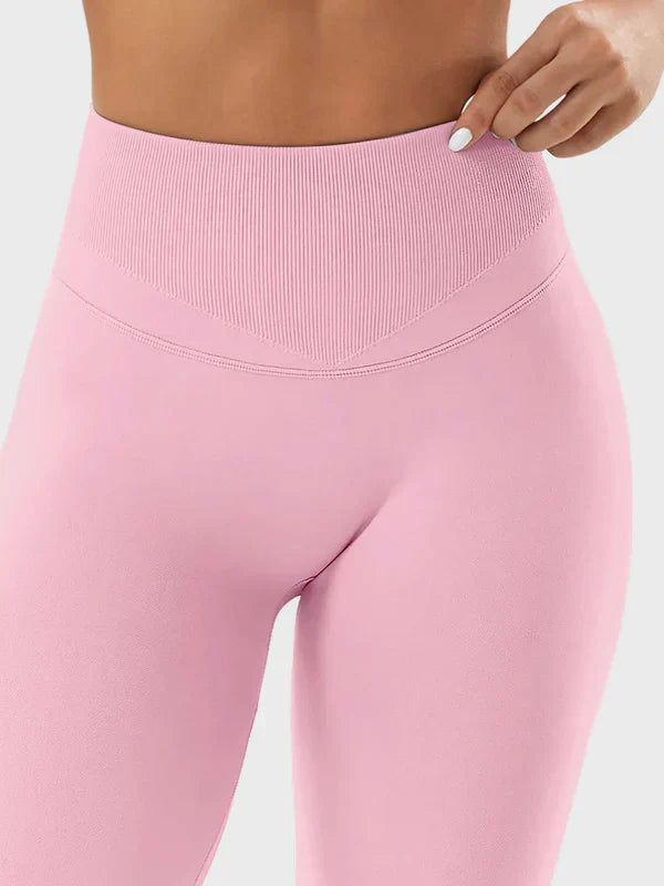 NOVAÏ - Nahtlose Leggings mit Shaping-Effekt - Rosa