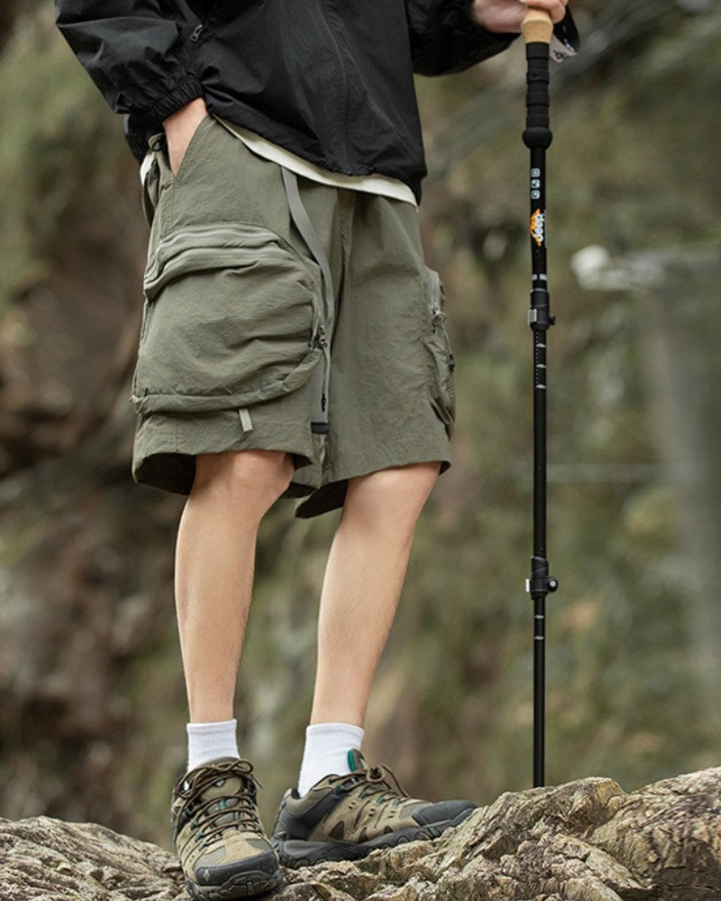 Alpenwear MoveLite™ – Funktionale Outdoor-Shorts mit Mehrfachtaschen - Schwarz