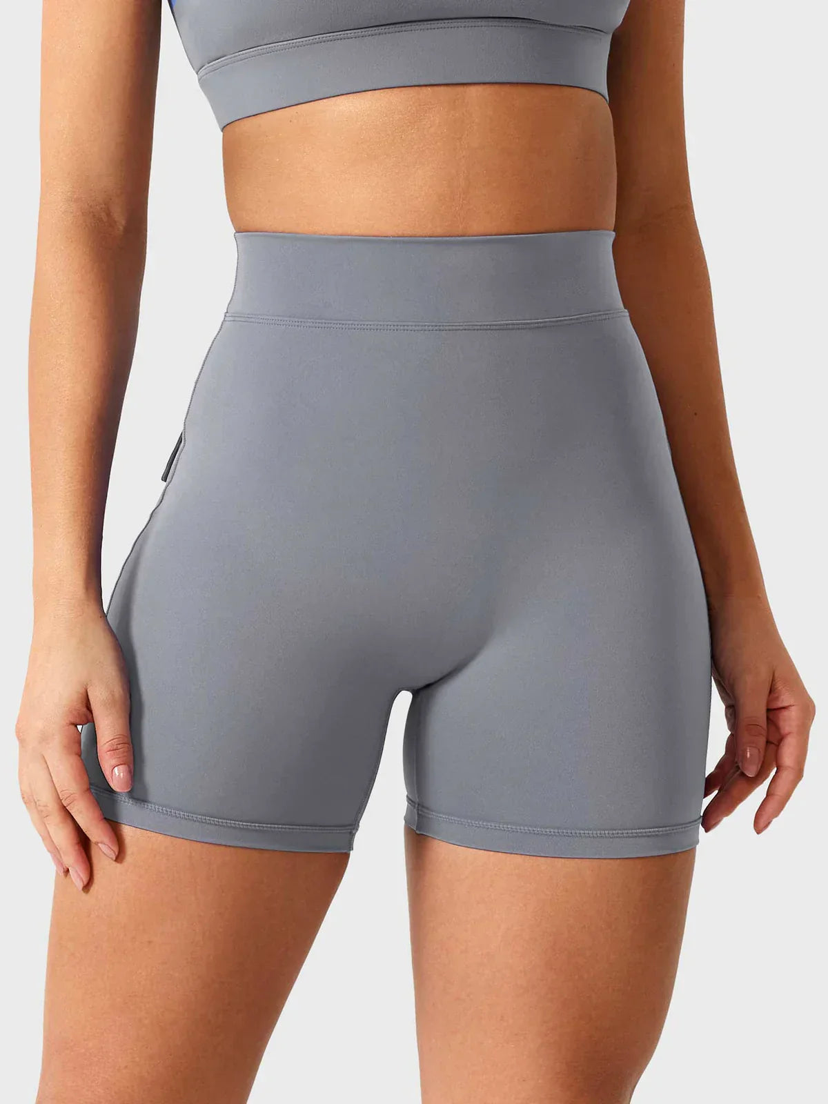 SAYA - V-Rücken Shorts - Blau-Grau