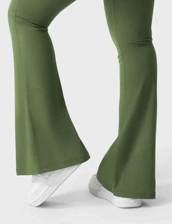 VANY - Flared Leggings mit Taschen & V-Raffung - Grün