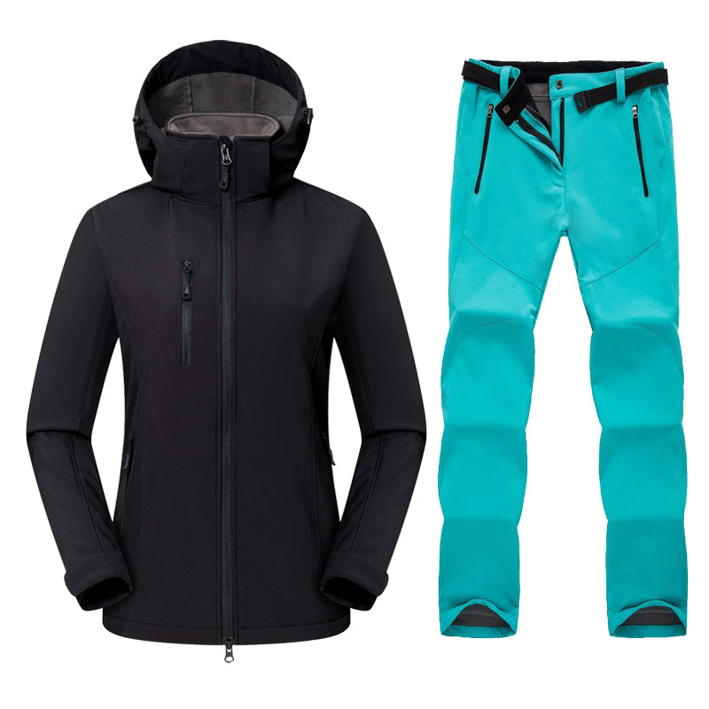 Sofie – Damen Softshelljacke mit Kapuze – Schwarz