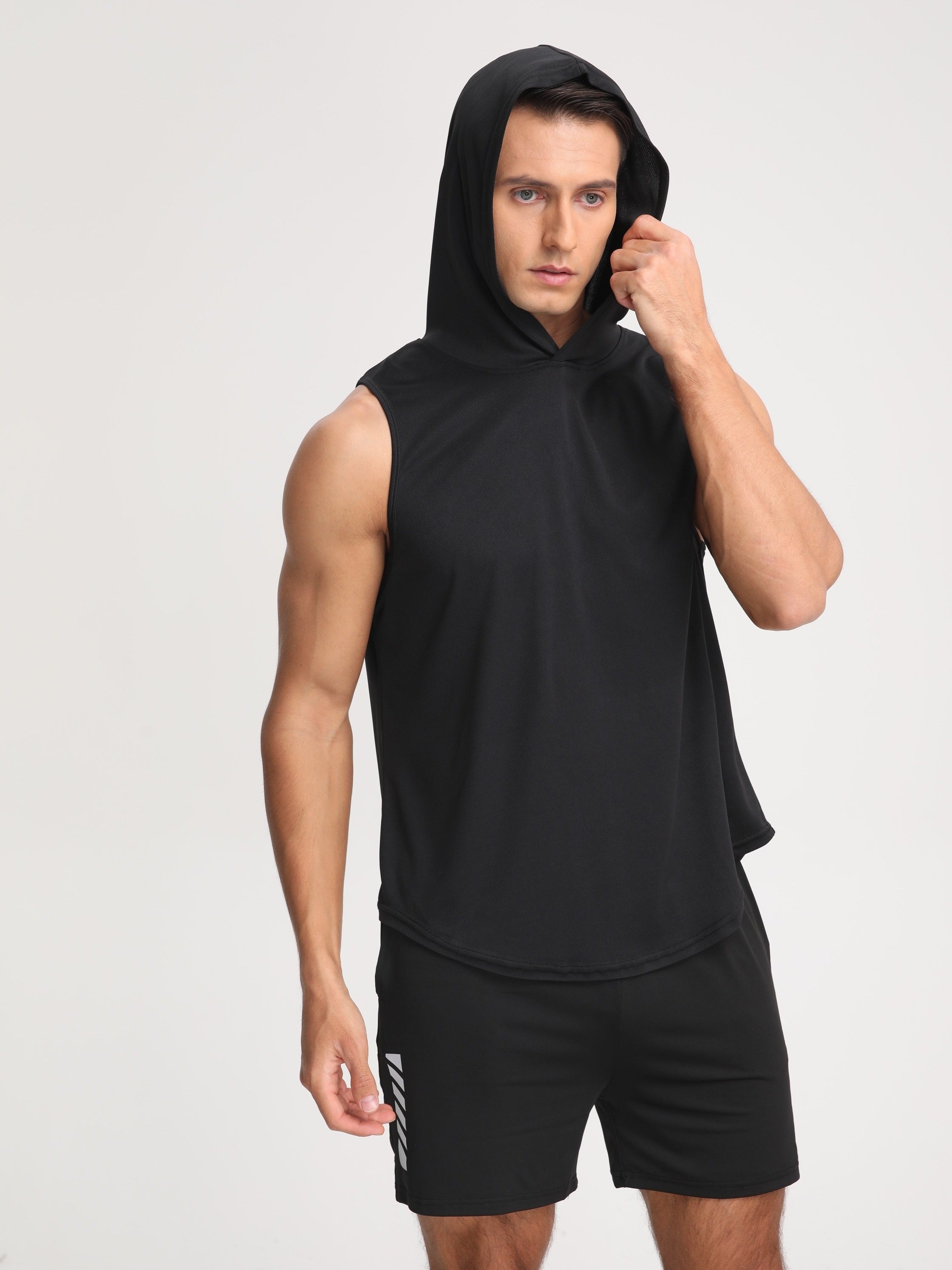 OLIVIER – Ärmelloses Kapuzen-T-Shirt für Herren aus schnelltrocknendem Funktionsstoff - Schwarz