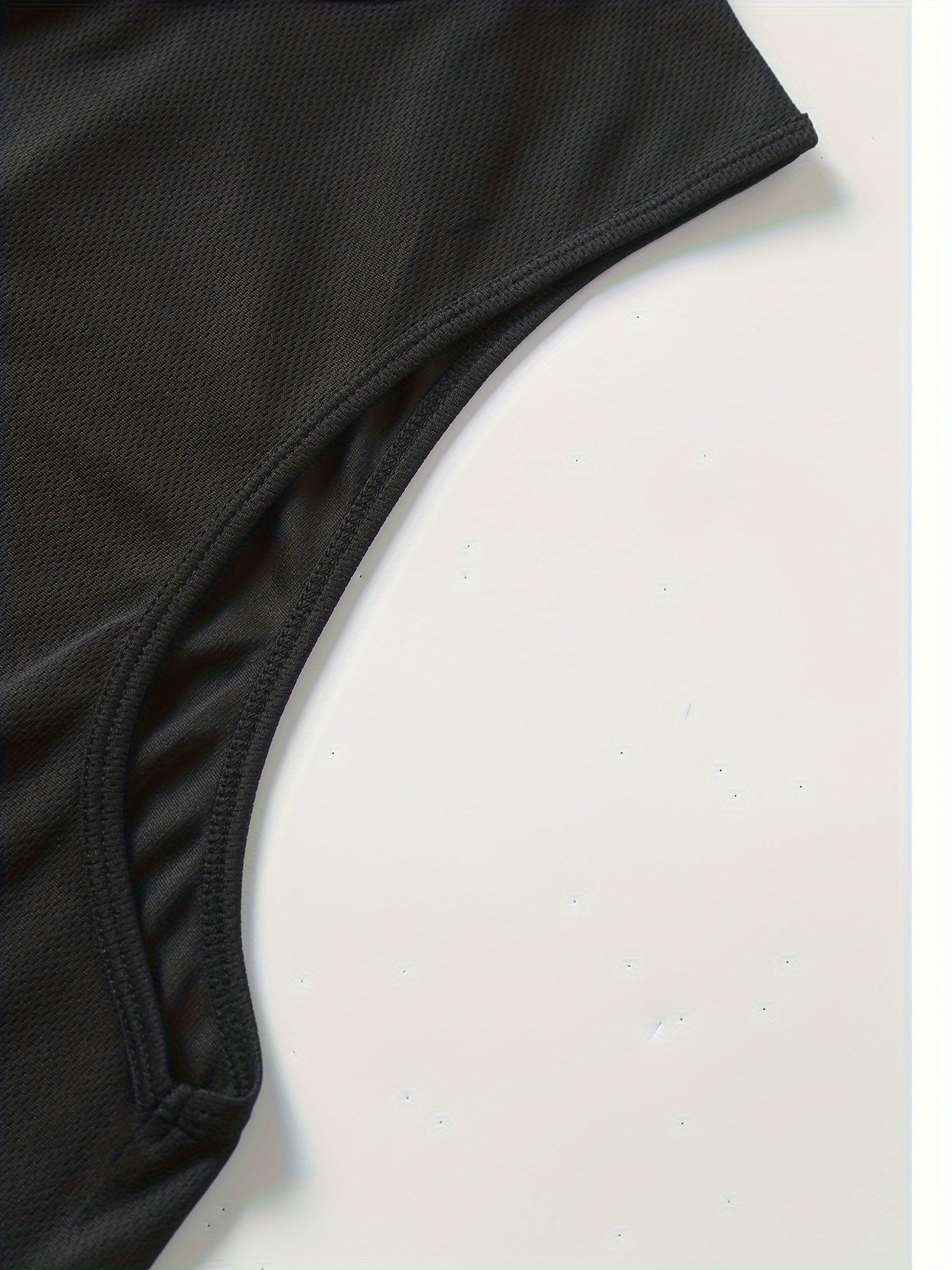 OLIVIER – Ärmelloses Kapuzen-T-Shirt für Herren aus schnelltrocknendem Funktionsstoff - Schwarz