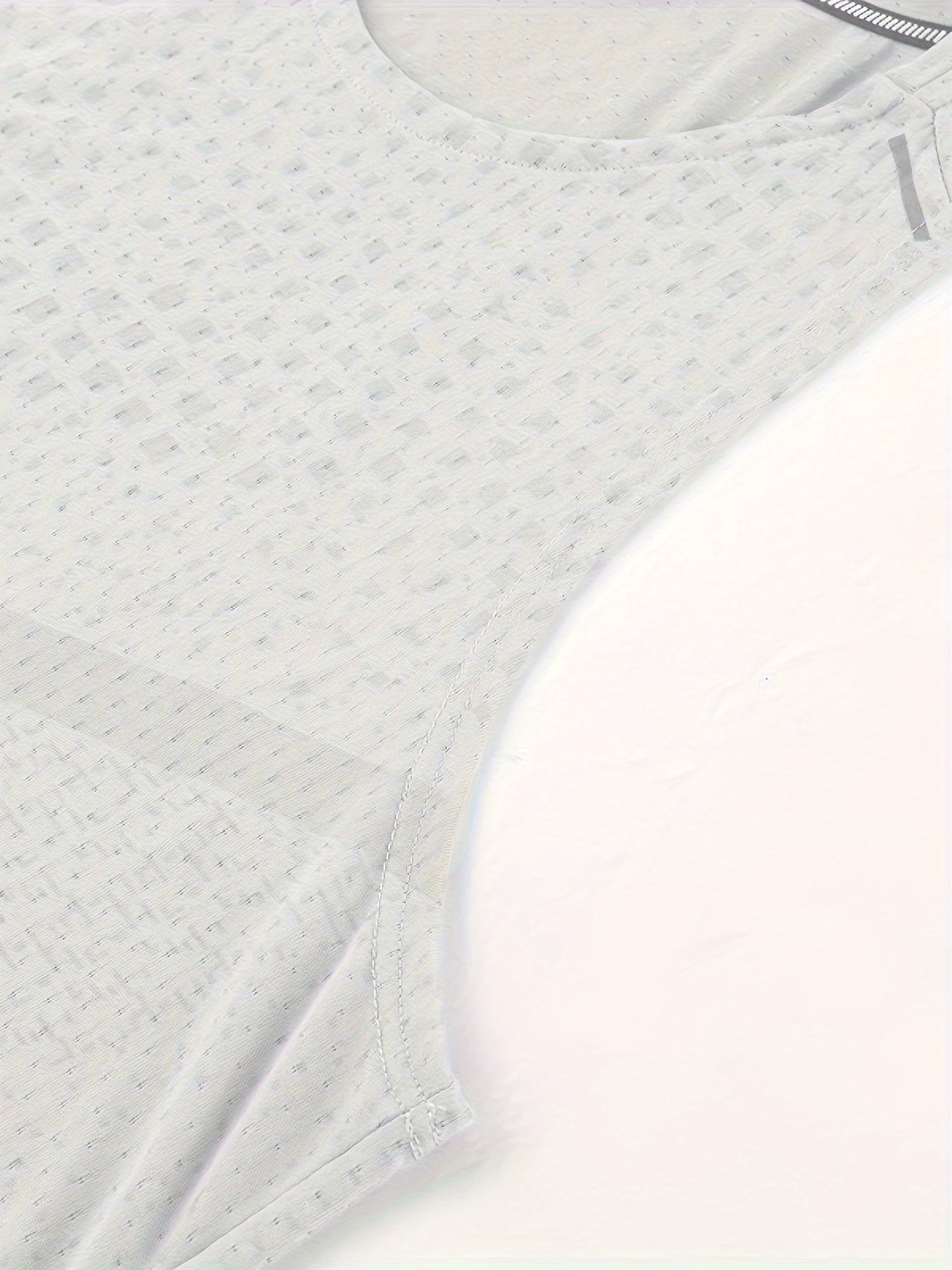 LUCAS – Atmungsaktives & schnelltrocknendes Tanktop für Herren - Weiß